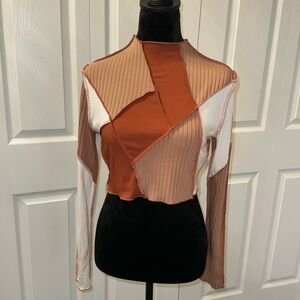 Long sleeve crop top